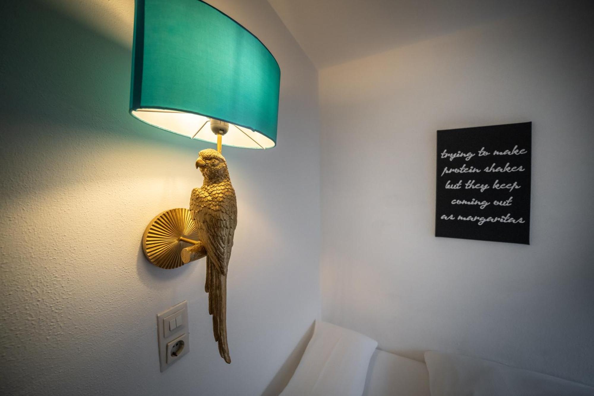 Engel 16 (adults Only) * Gutach